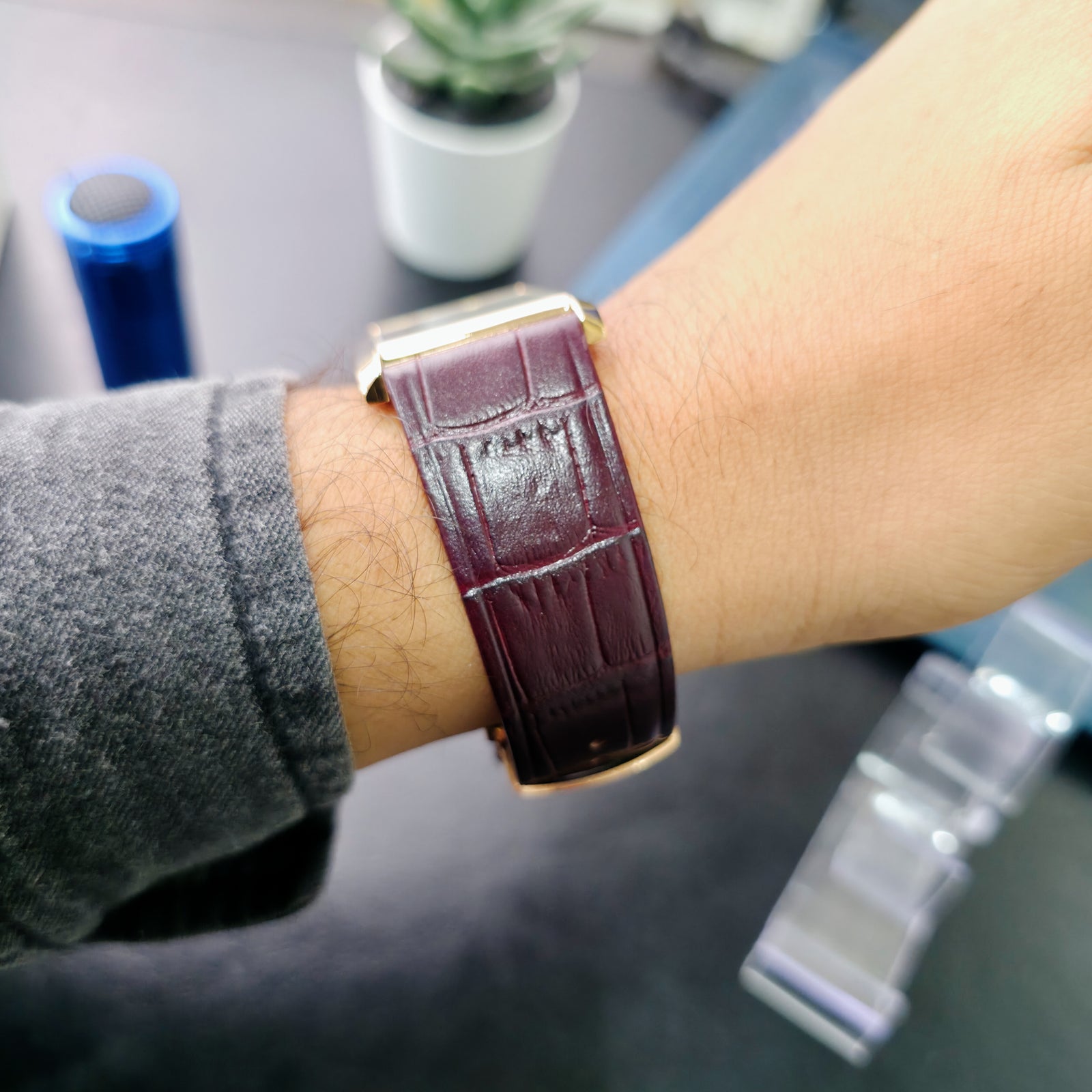 Side view of Franklord Black Royale showcasing vintage-style maroon crocodile-textured leather strap