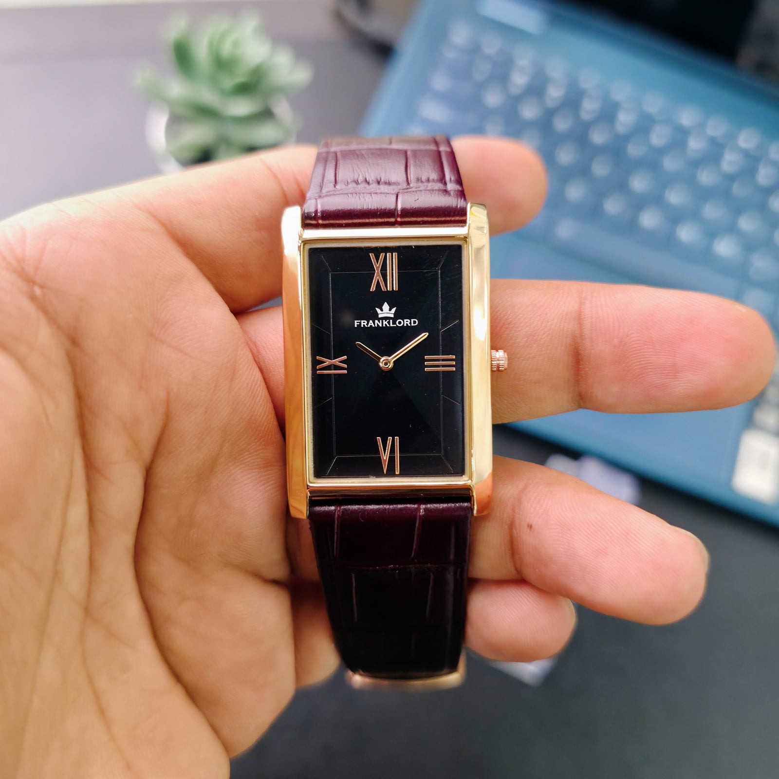 Front view of Franklord The Indian Tank Black Royale highlighting dial symmetry and classic Roman design