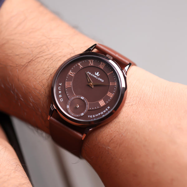Franklord Split Turbo – Rustic Bronze on Wrist, Highlighting Elegant Brown Finish

